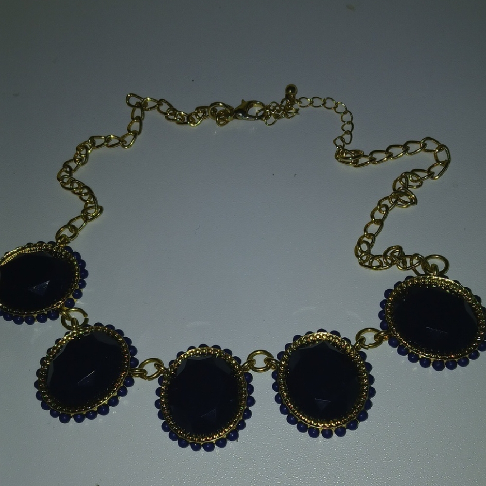 Elegant Gold and Black Necklace